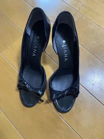 Diana 블랙 오픈토 힐 23.5cm
