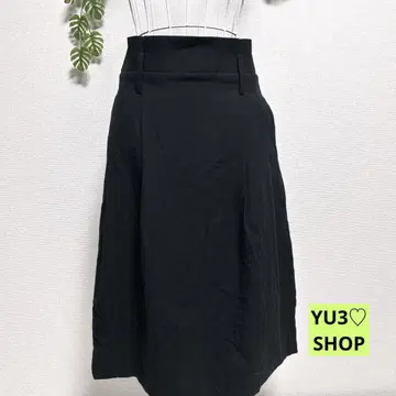 새상품! 어반 리서치 무릎 기장 플레어 스커트 턱 디테일 F 블랙