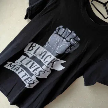 GILDAN 길단 S 사이즈 티셔츠 BLACK LIVES MATTER