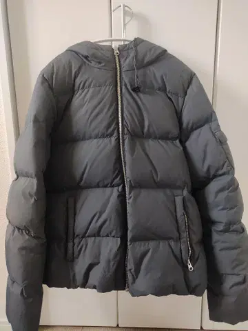 그레이 다운 자켓 후드 부착