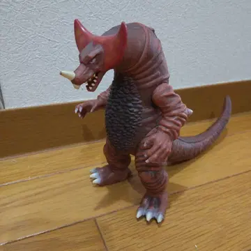 괴수 피규어 고모라