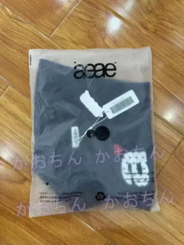 AEAE 네이비 반팔 티셔츠 하트 도트 로고