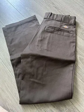 디키즈 874 오리지널 핏 치노 팬츠 다크 브라운
