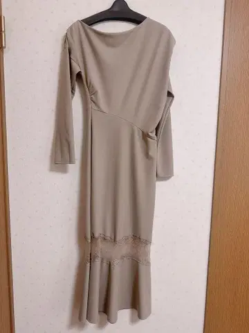 레이스 장식 긴팔 원피스 로얄 파티
