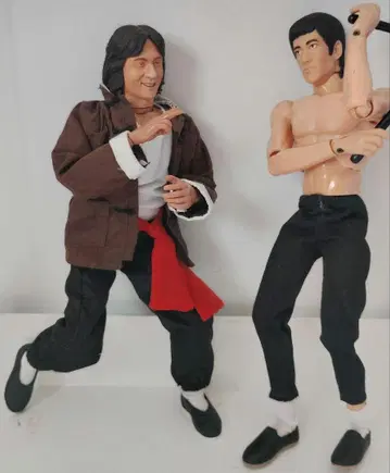 드래곤 대결 1/6 가동 인형 재키 첸 & 블루스 리