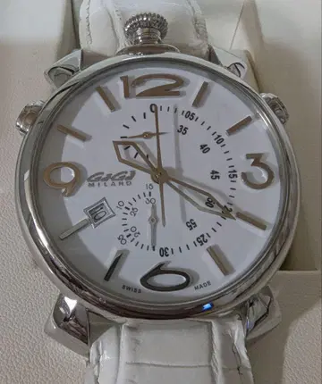 컨디션 최상] 가미라노 마누알레 신 46mm 화이트