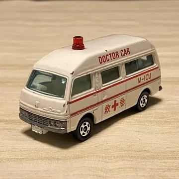 토미카 닛산 캐러밴 DOCTOR CAR No.3 1/67 1