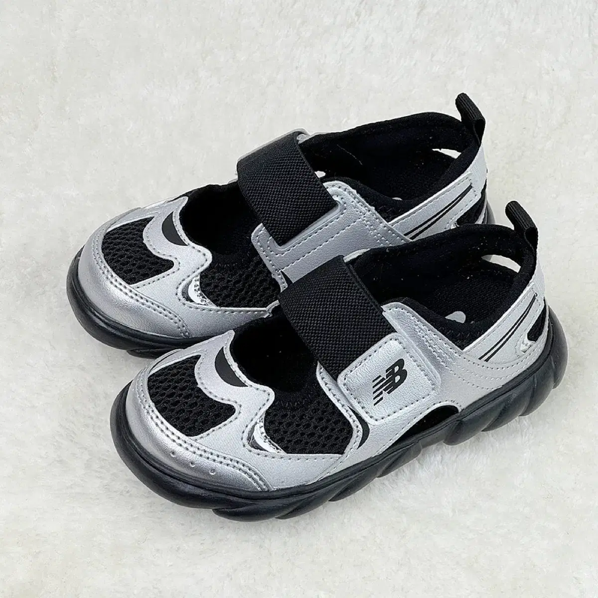 New Balance Kids Friedle 220 Gray