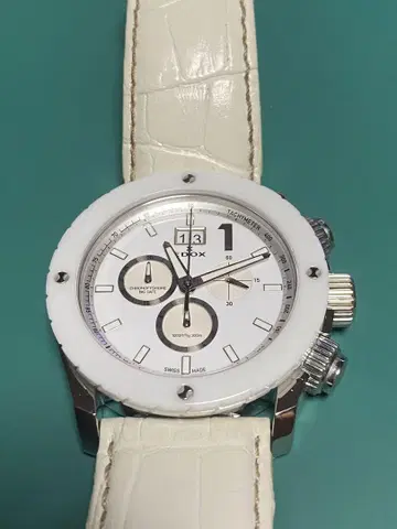 EDOX 크로노 오프쇼어 1 크로노그래프 10020-3B-BN2 중고
