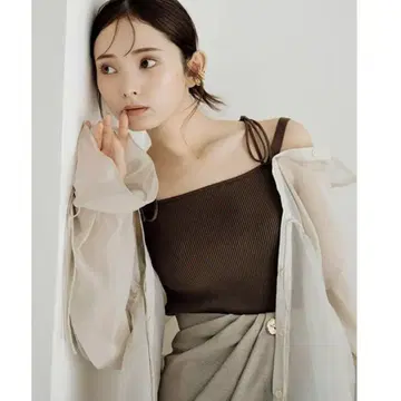 스나이델 시어 블라우스 레이어드 니트 풀오버