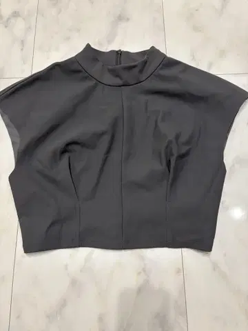 택 포함 새상품 자라 슬리브리스 탑 M 그레이