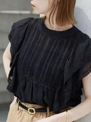 SLOBE IENA 라미 프릴 핀턱 블라우스