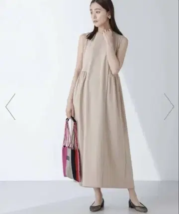 나노 유니버스 개더 코쿤 컷 원피스