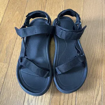 Teva 샌들 블랙