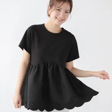 핏모어 밑단 스캘럽 리본 티셔츠