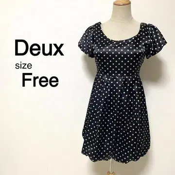 Deux 블랙 컬러 도트 무늬 무릎 기장 원피스