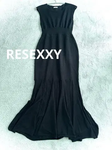RESEXXY 프렌치 슬리브 머메이드 니트 원피스