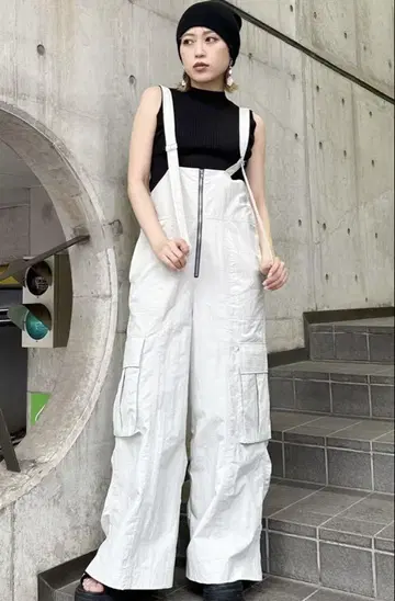 MURUA 프론트 지퍼 올인원 화이트 FREE 사이즈