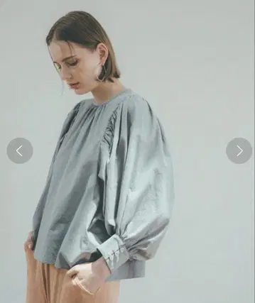 clane 클라네 스쿱 퍼프 탑 SCOOP PUFF TOPS