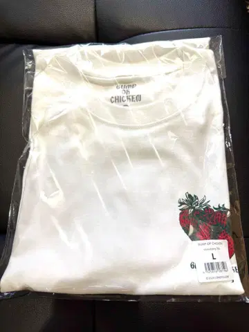 BUMP OF CHICKEN strawberry TEE L 사이즈