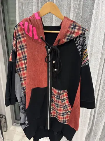 select shop dr vistlip 바다 콜라보 후드티