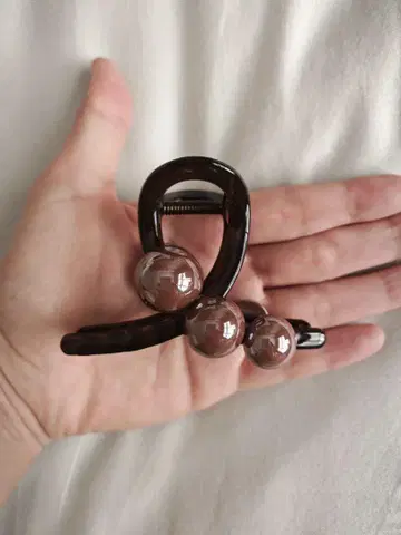 다크 브라운 펄 장식 헤어 클립