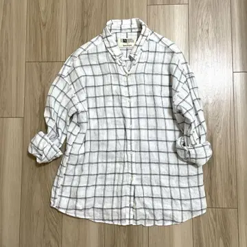 새상품급 Spick & Span 베어드 맥너트 아이리쉬 린넨 셔츠