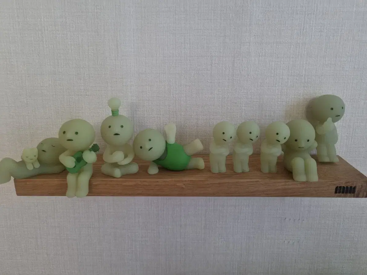 Smiski Figure Sunday
