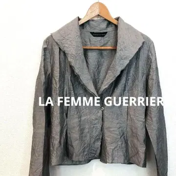 LA FEMME GUERRIERE 얇은 소재 자켓 주름 가공