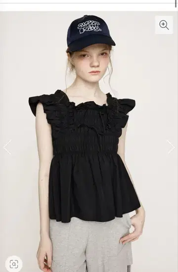 SLY RIBBON ARM FRILL 상의 블랙
