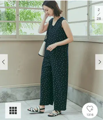 도어즈 린넨 레이온 도트 올인원 블랙 이번 시즌