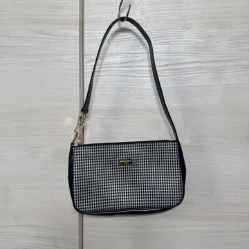 하운드 투스 숄더백