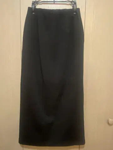 블랙 슬릿 타이트 스커트