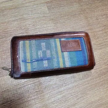 브라운 가죽 스트라이프 장지갑 류큐 가죽