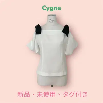 Cygne 오프숄더 블라우스 새상품
