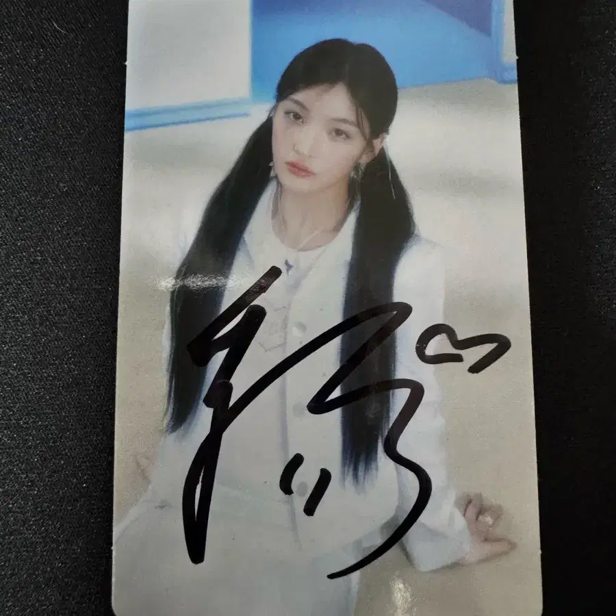 ILLIT Iroha Signature Photocard wts on Bunjang Global Site.