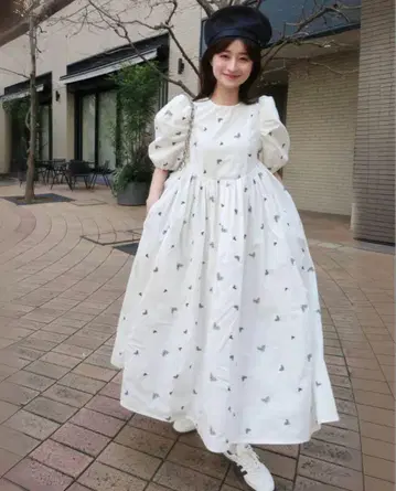 bibiy. 에밀리 하트 드레스