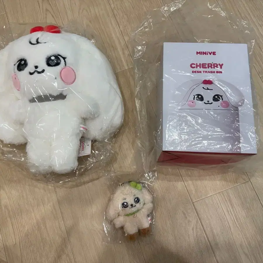 IVE MINIVE MD スクール ユジン　4点セット IVE MINIVE popup DIY ビーズセット ユジン カンアンジ - メルカリ