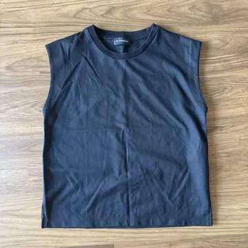 BLENHEIM 블랙 슬리브리스 티셔츠 S