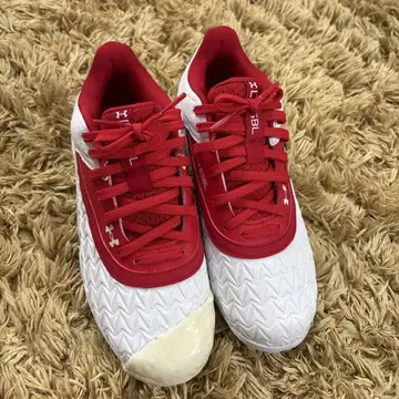 Under Armour HOVR 858L 스파이크 슈즈 화이트/레드