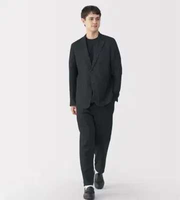 무인양품 린넨 워싱 테이퍼드 팬츠 블랙
