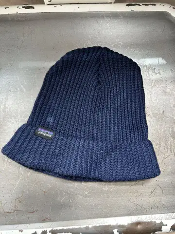 Patagonia 네이비 니트 모자