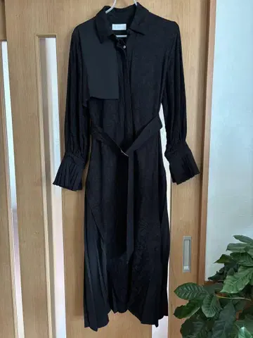 HARE 사이드 플리츠 원피스