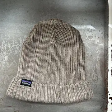 Patagonia 베이지 니트 모자
