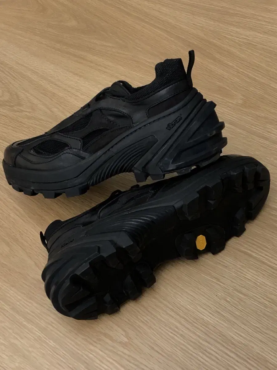 New 44 / 1017 Alyx 9sm / Indivisible Sneakers