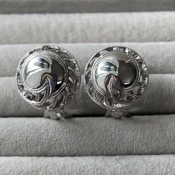 NINA RICCI 귀찌