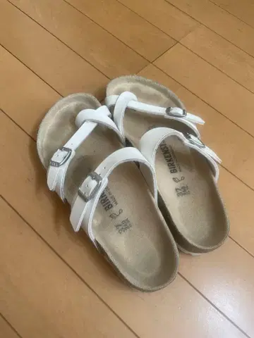BIRKENSTOCK MAYARI 화이트