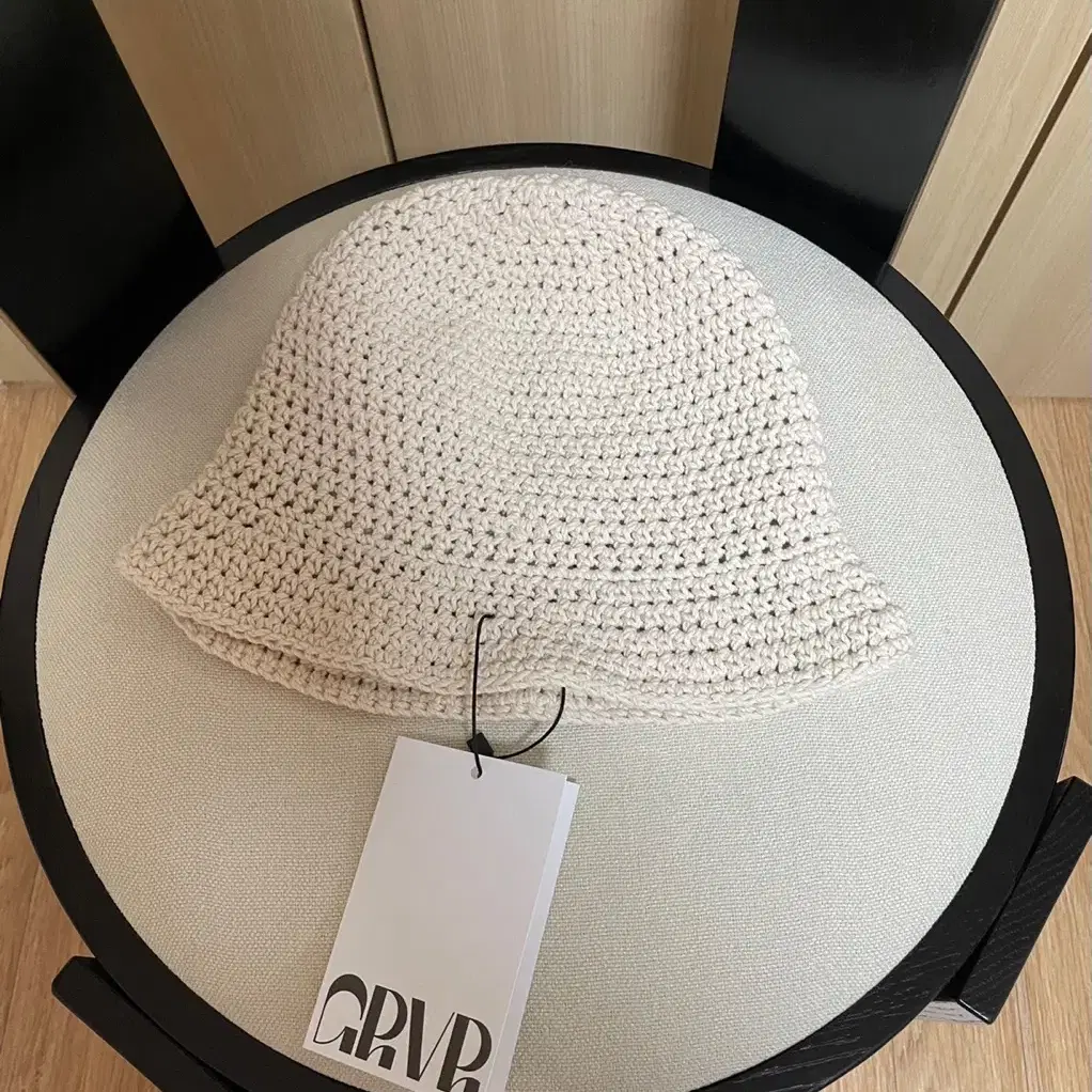 ☆韓国の人気☆【GROVE】☆22SUMMER GRVR BUCKET HA.T☆関税込☆ GROVE(グローブ) ハット(レディース) - 海外通販のBUYMA
