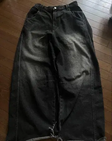 블랙 데님 와이드 팬츠 그라데이션