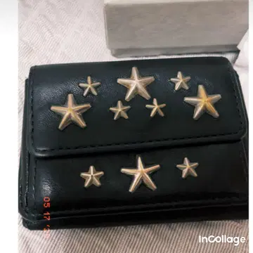 JIMMY CHOO 별 모양 스터드 3단 폴더형 지갑